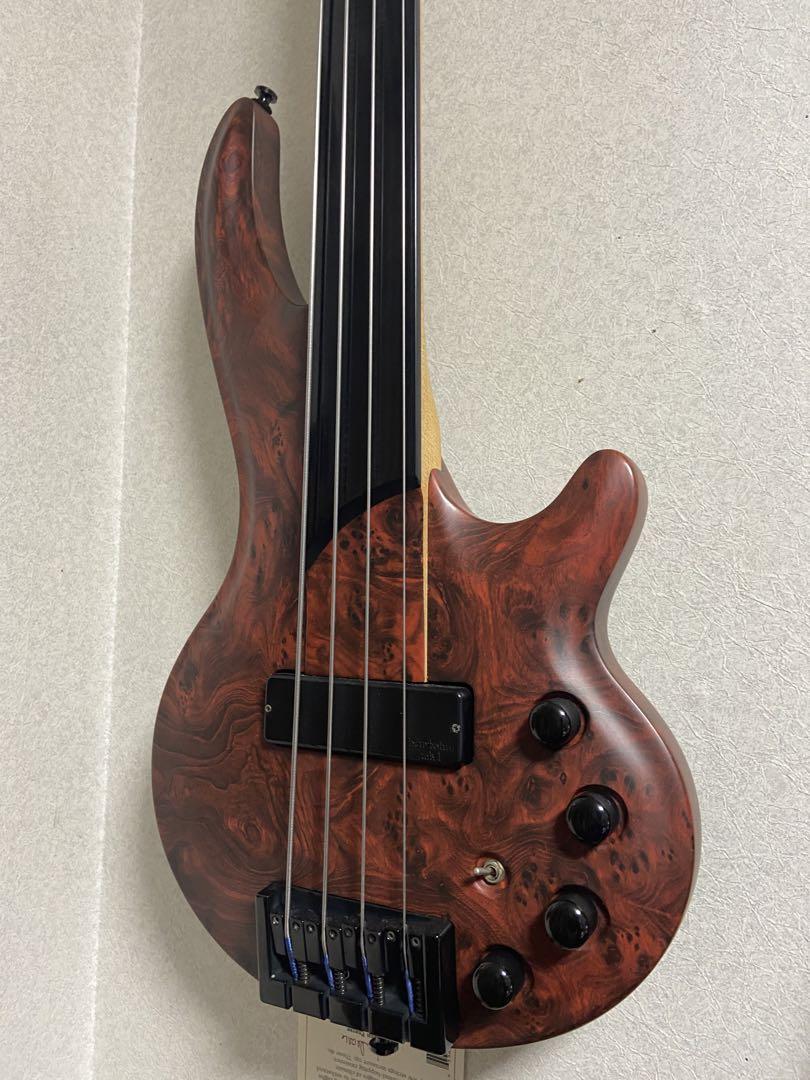 Cort Curbow Bass4弦 フレットレス