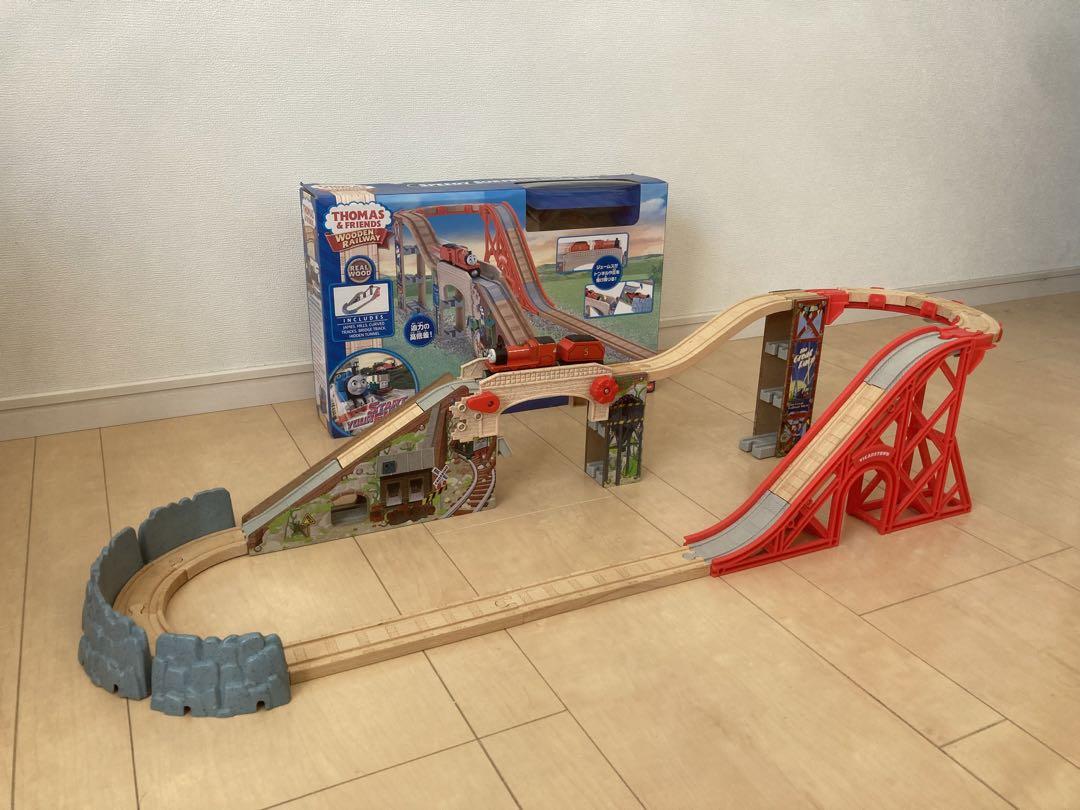 きかんしゃトーマス 木製レールシリーズ ジェームスのびっくりトンネルセット