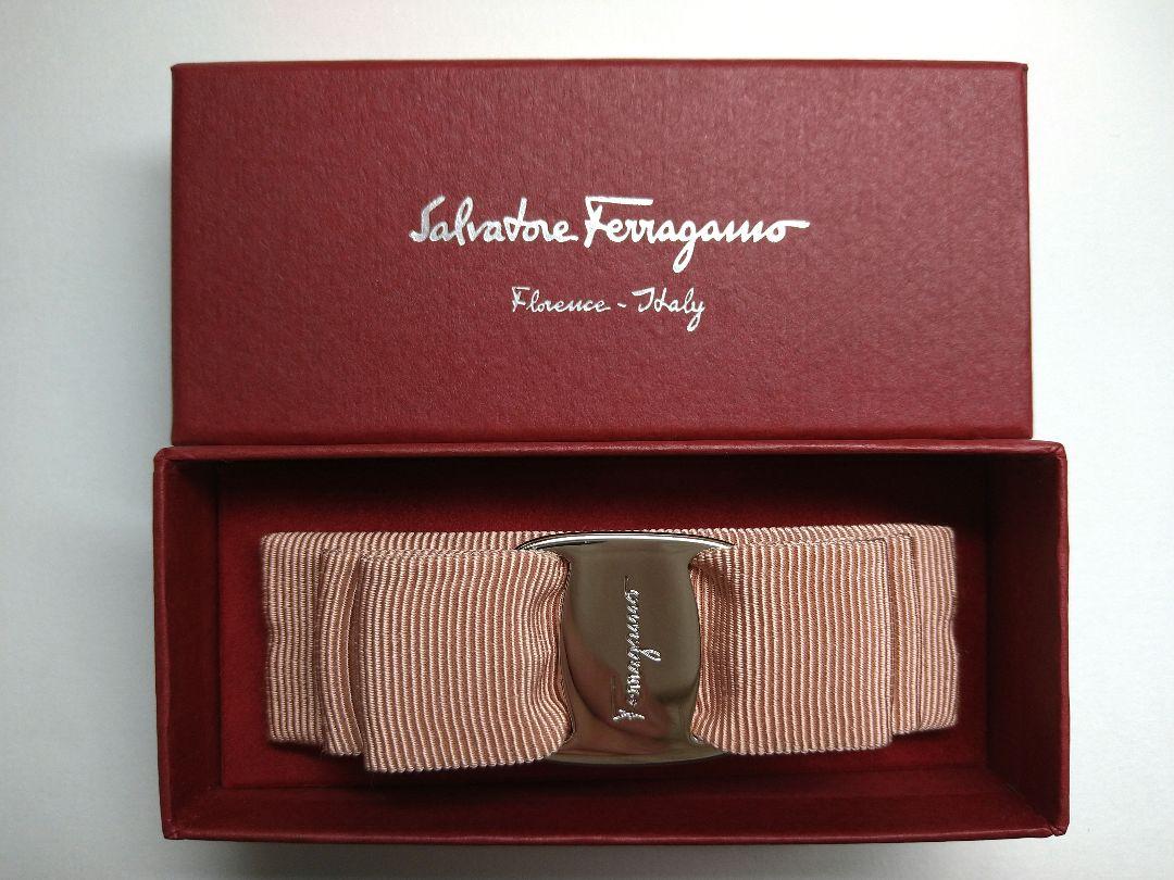 Ferragamo バレッタ ピンク