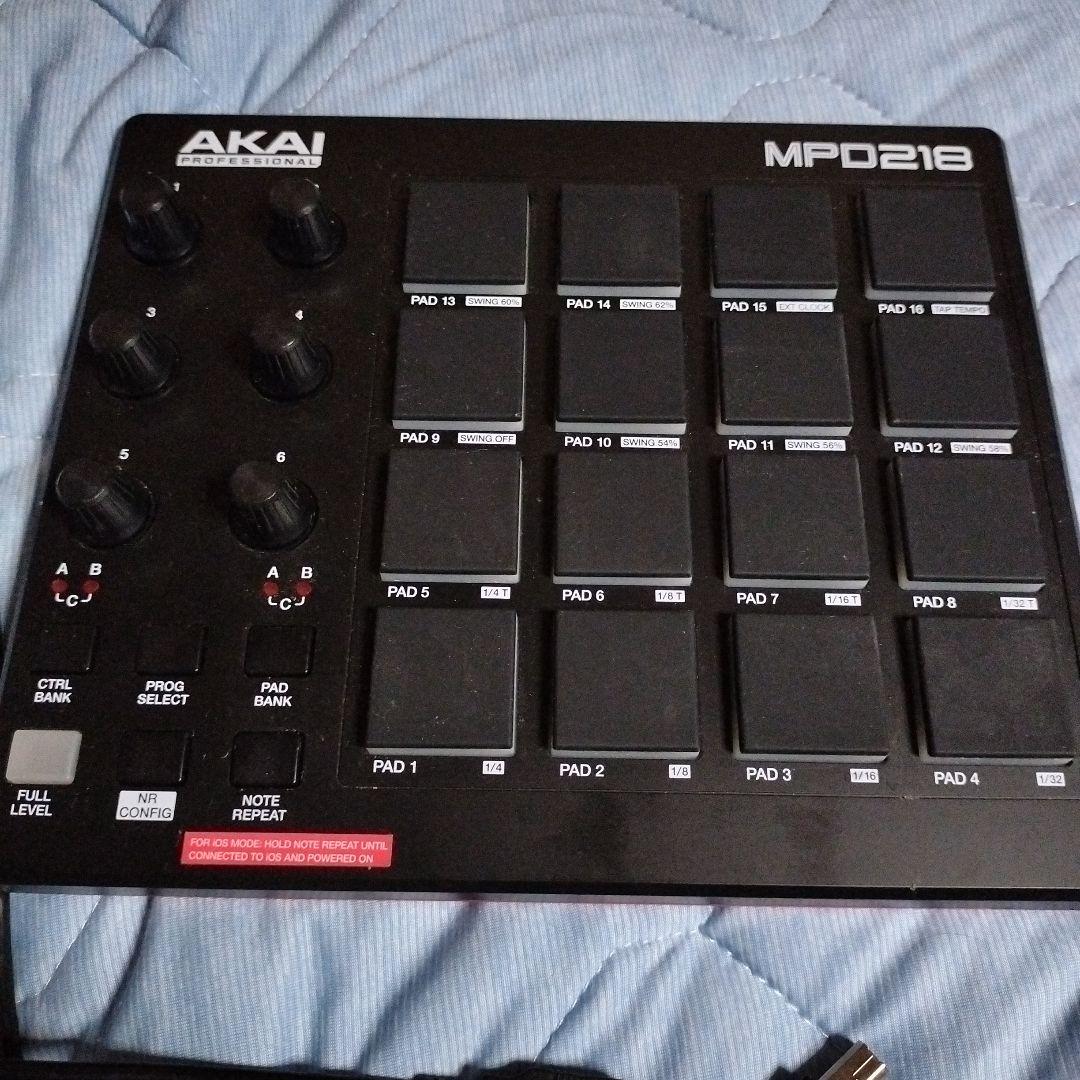 DJ機器 MPD218 Akai Professional
